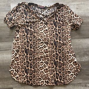 Crazy train Women's Leopard Print Short Sleeve Top